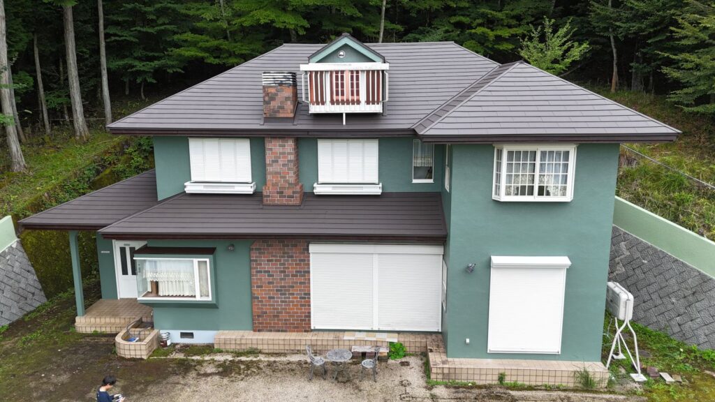 山中湖　外壁塗装・屋根カバー・塀塗装　T様邸